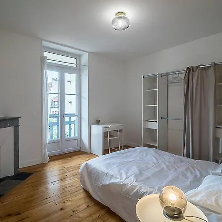 Apartment Grand Lumineux - Centre Pau