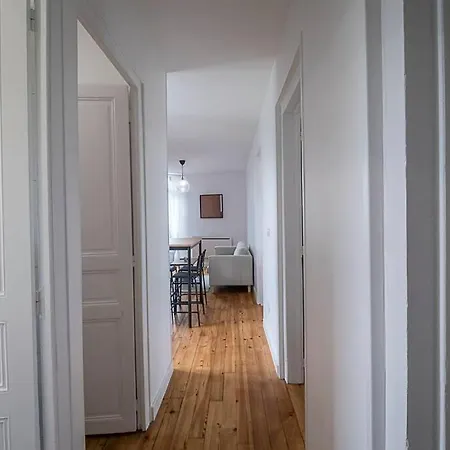 Grand Lumineux - Centre Apartment